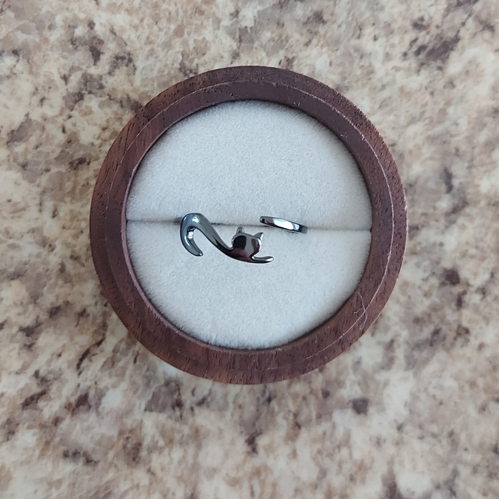 925 Sterling Silver Black Gold Plated Cat Adjustable Ring - Picture 2 of 8